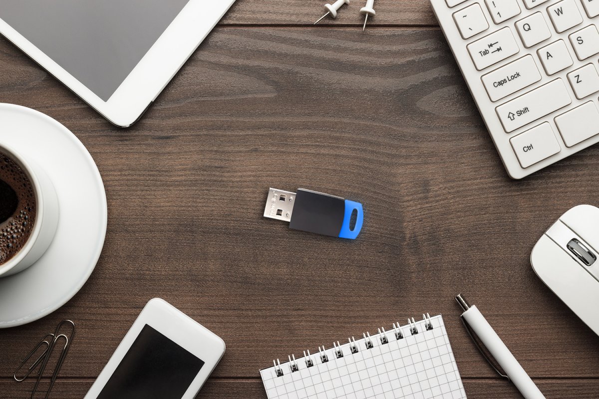 Деловой стол сверху