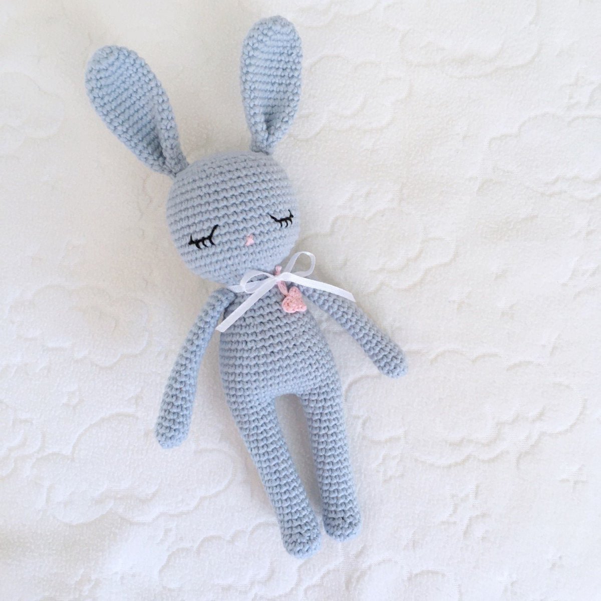 Плюшевый Зайка амигуруми