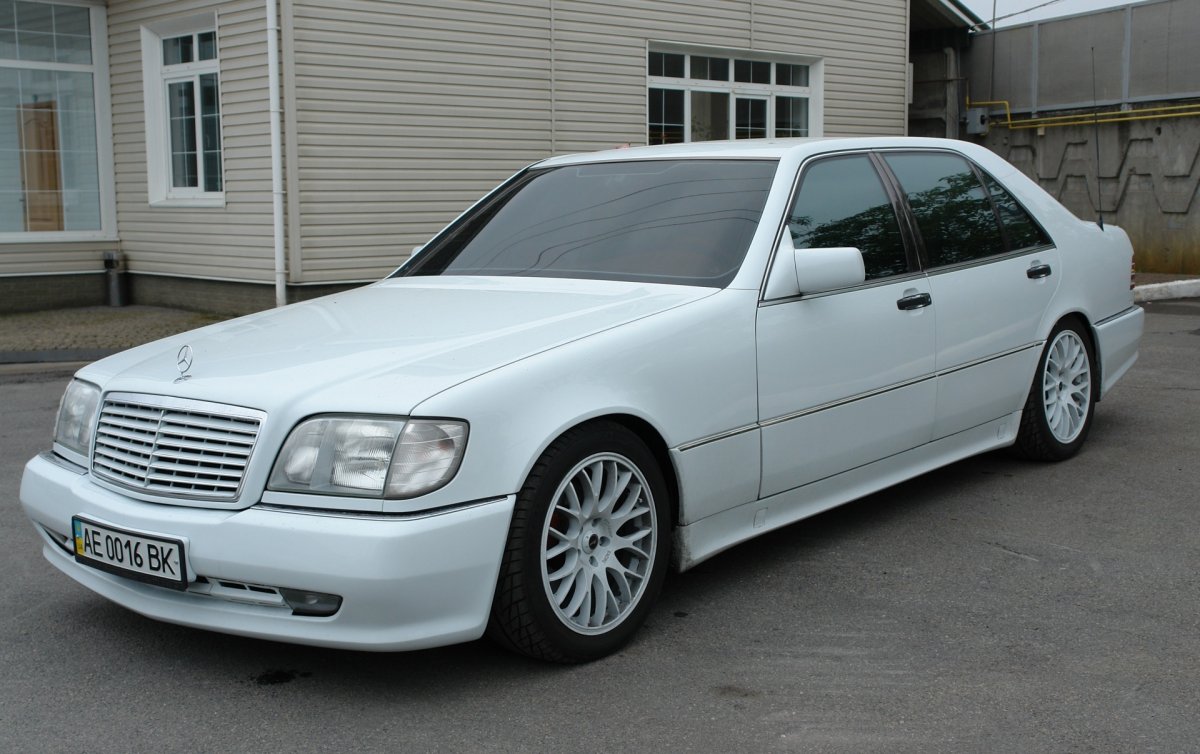 Mercedes-Benz w140