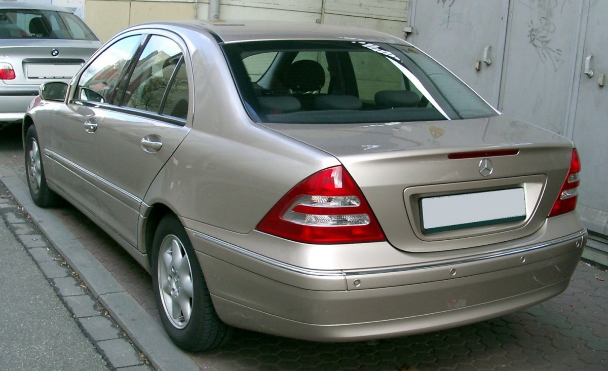 Mercedes-Benz w203 зад