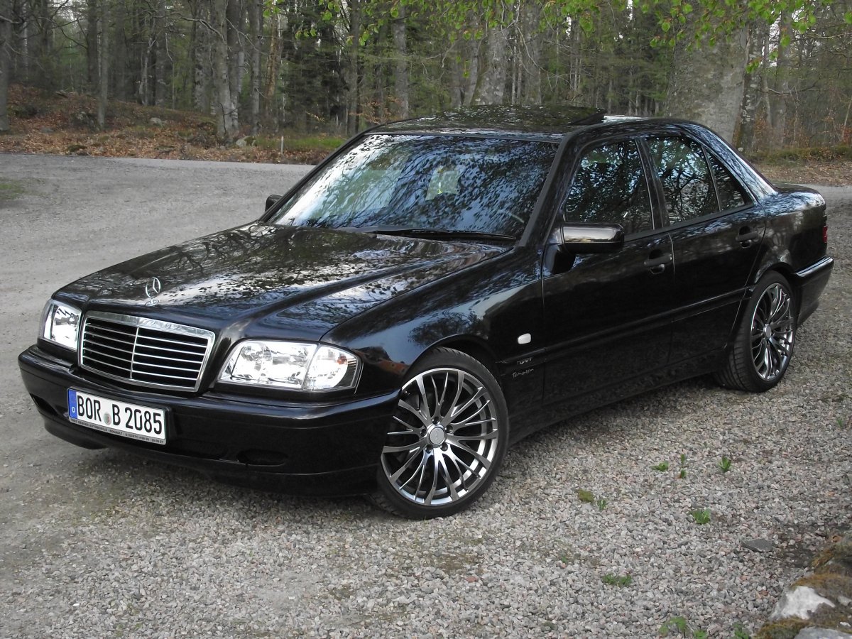 Mercedes c202 черный