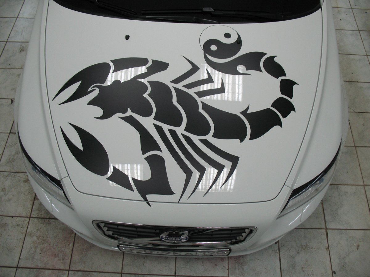 Автомобиль под хохлому