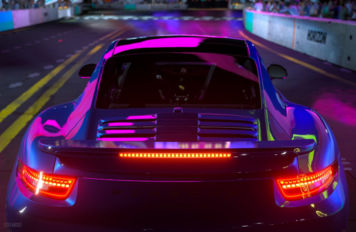 Машина неон