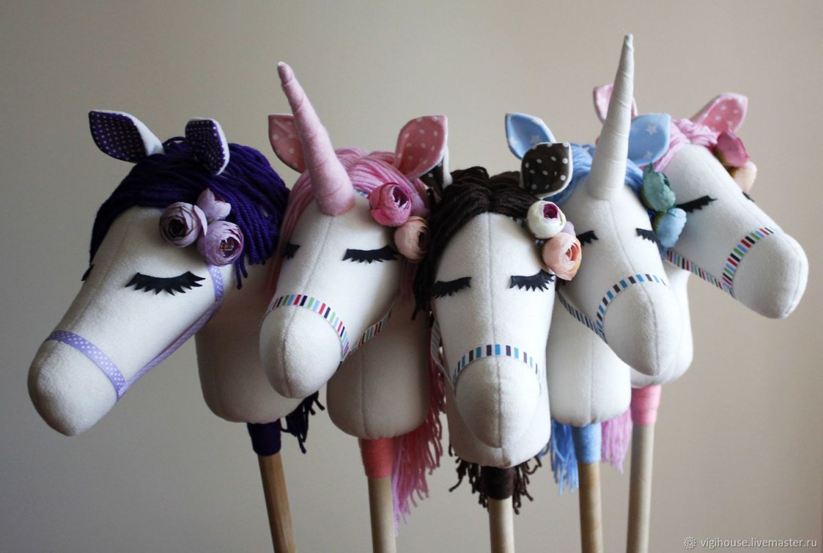 Лошадка на палочке своими руками