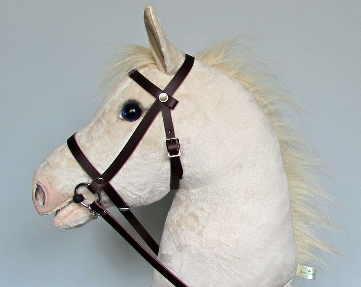 Поделка конь на палочке из ткани