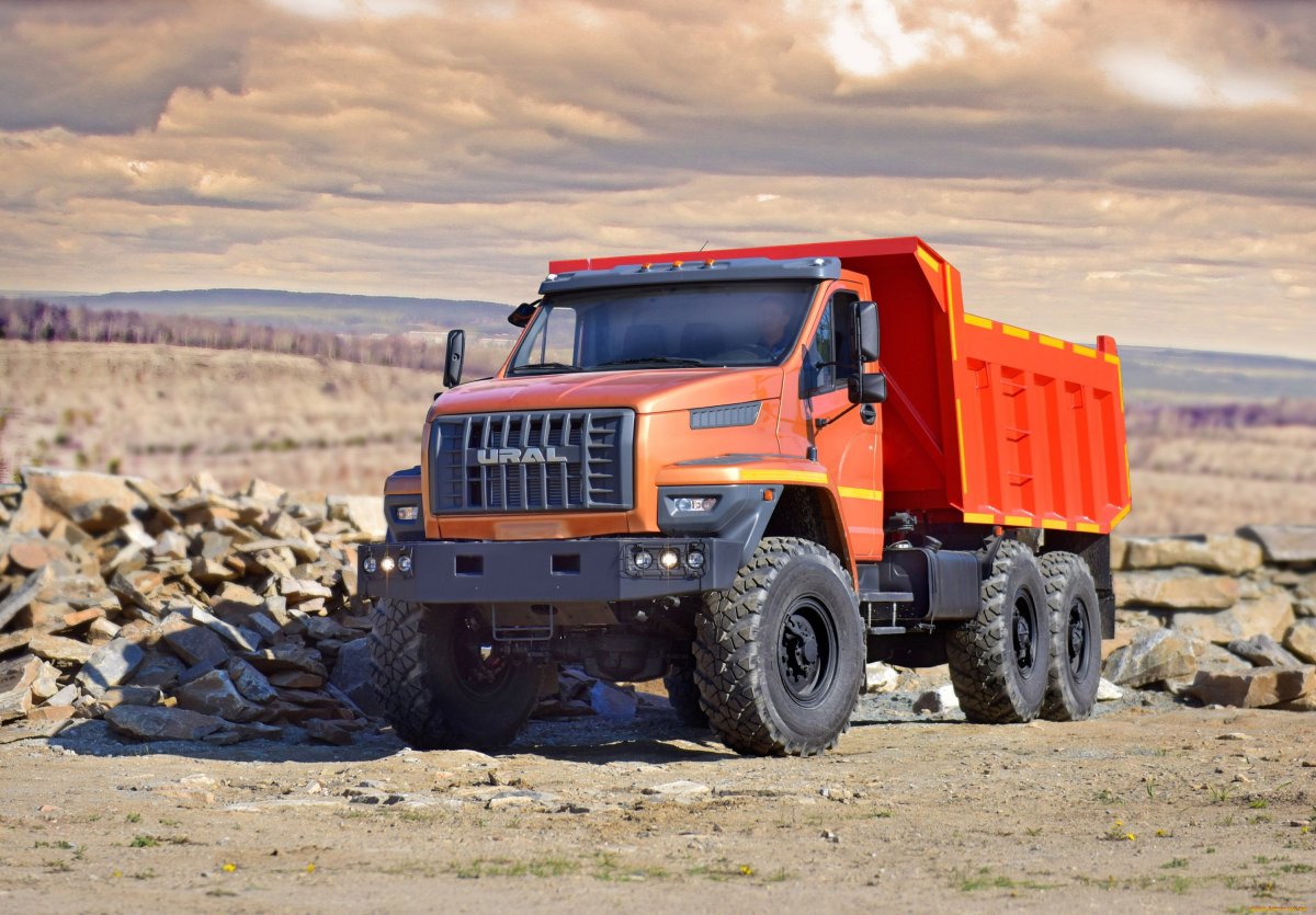 Урал самосвал 2020