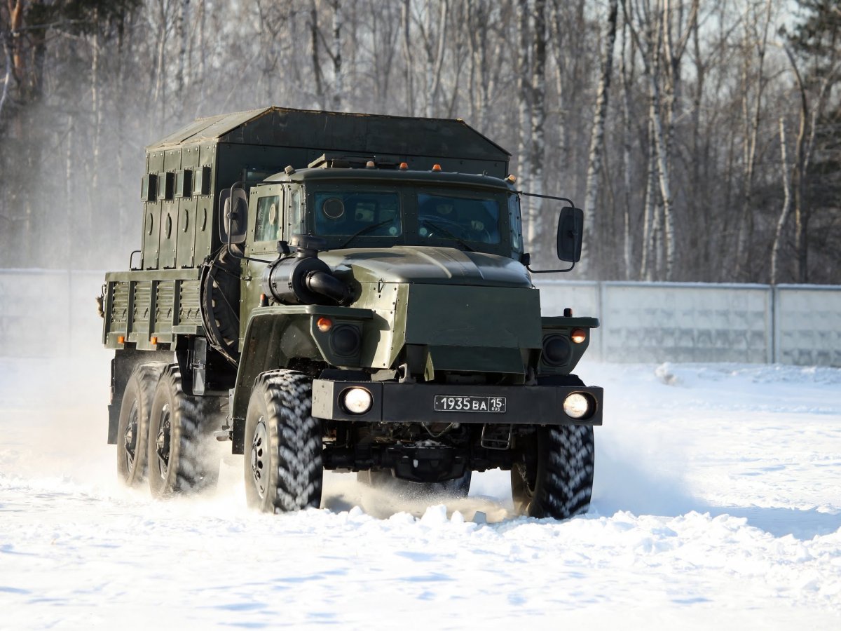 Грузовик Урал Некст