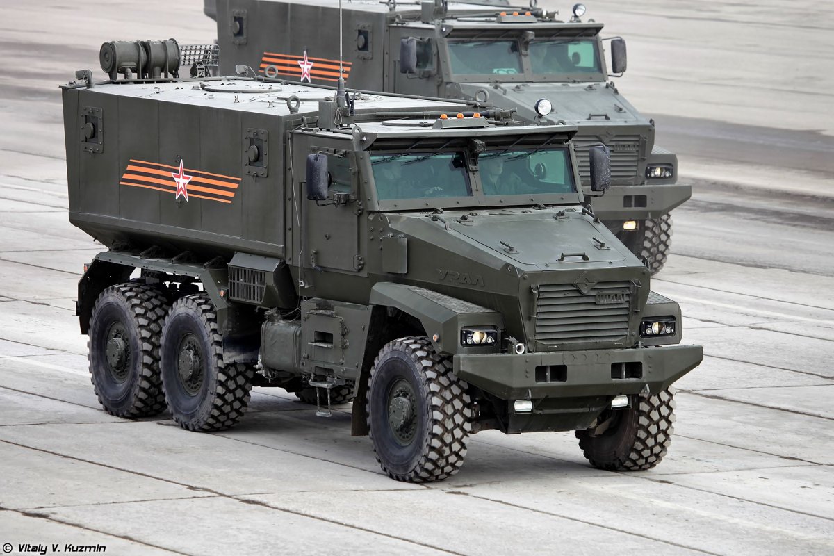 Урал Некст тягач 6х4