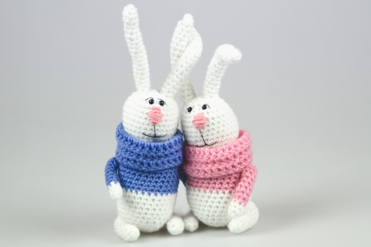 Вязаный Пасхальный заяц