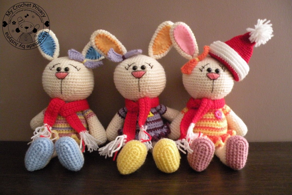 Магнит заяц крючком на 2023 год