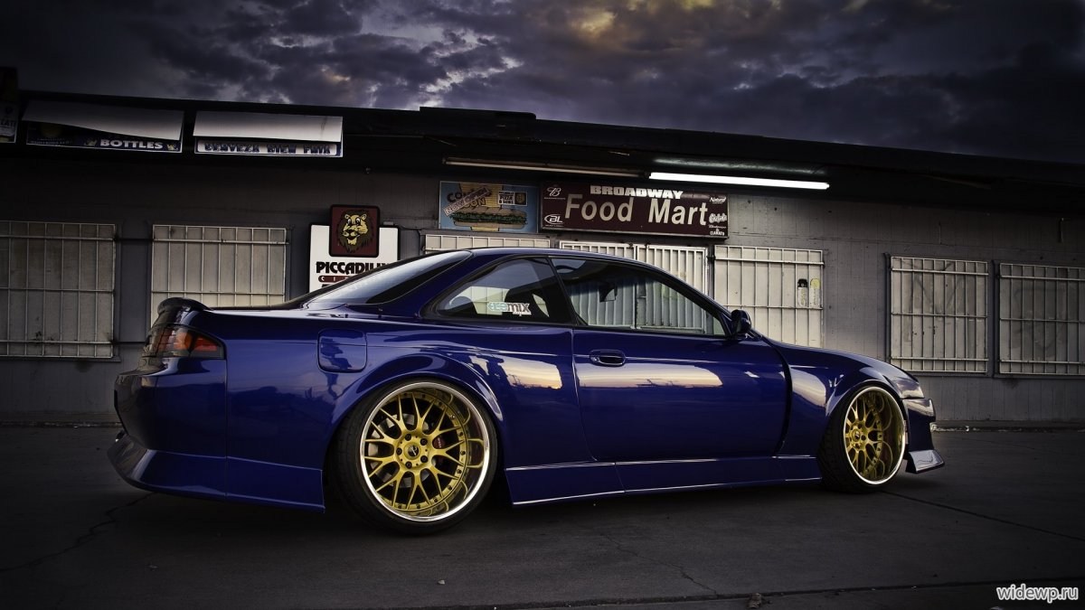 Golf 6 GTI на золотых дисках