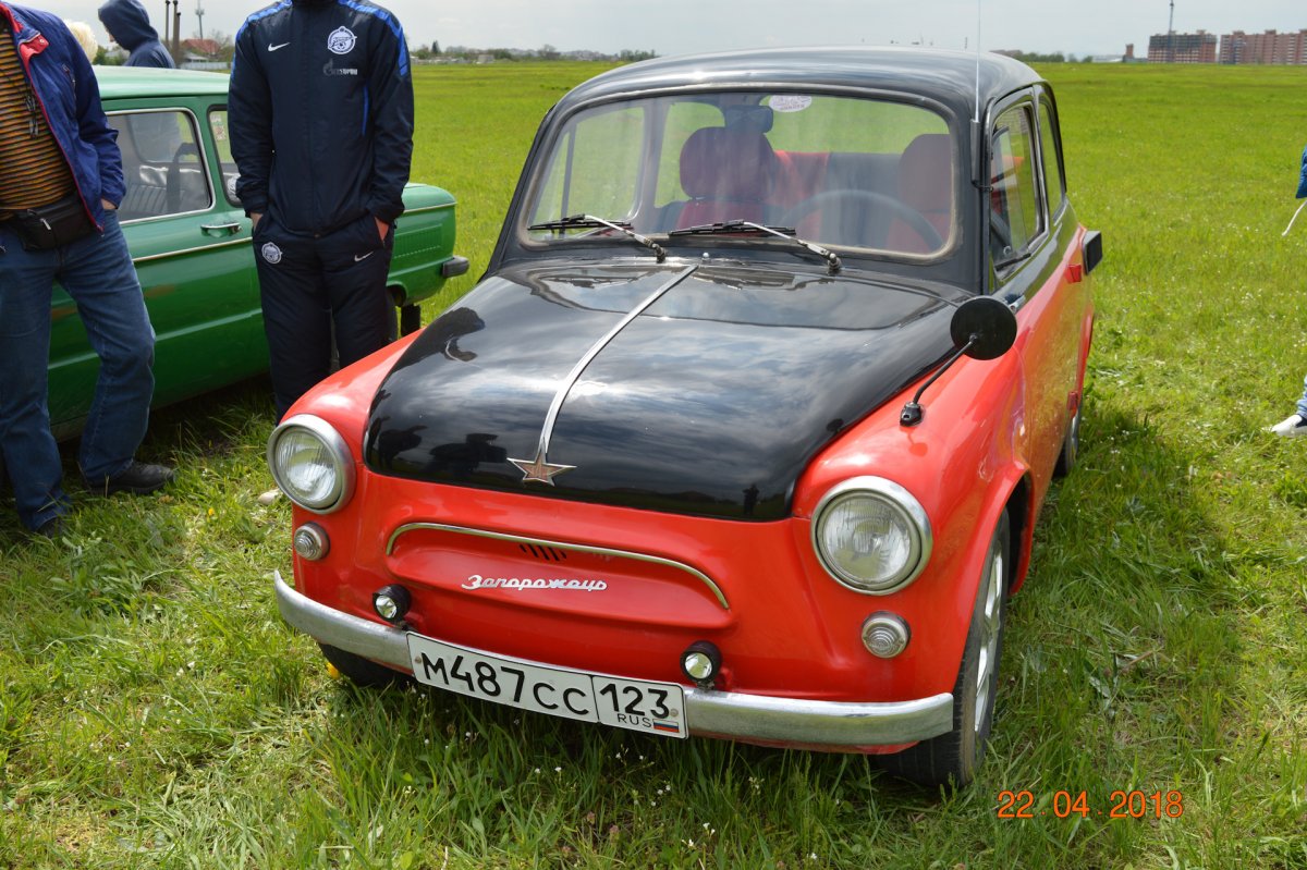 Старая развалюха машина