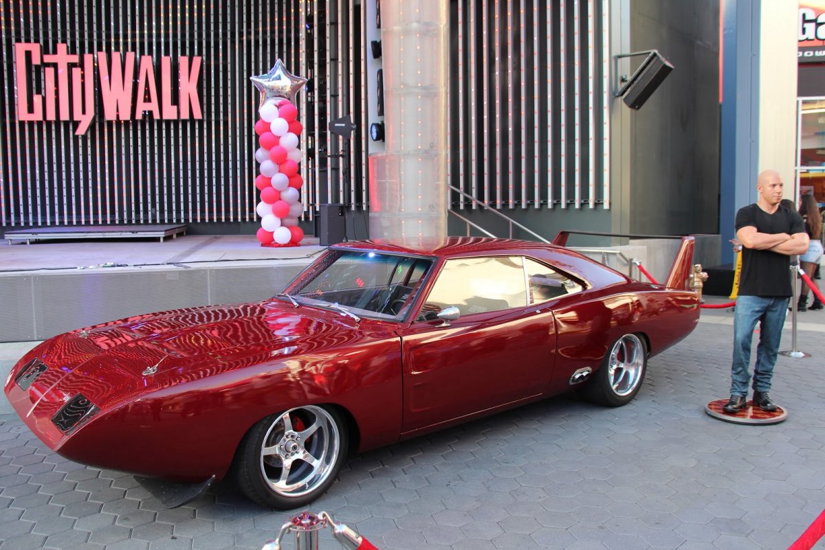 Вин дизель в очках Форсаж