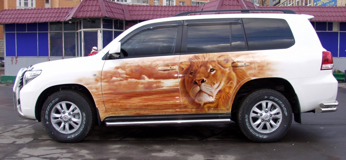 Аэрография на авто Лев