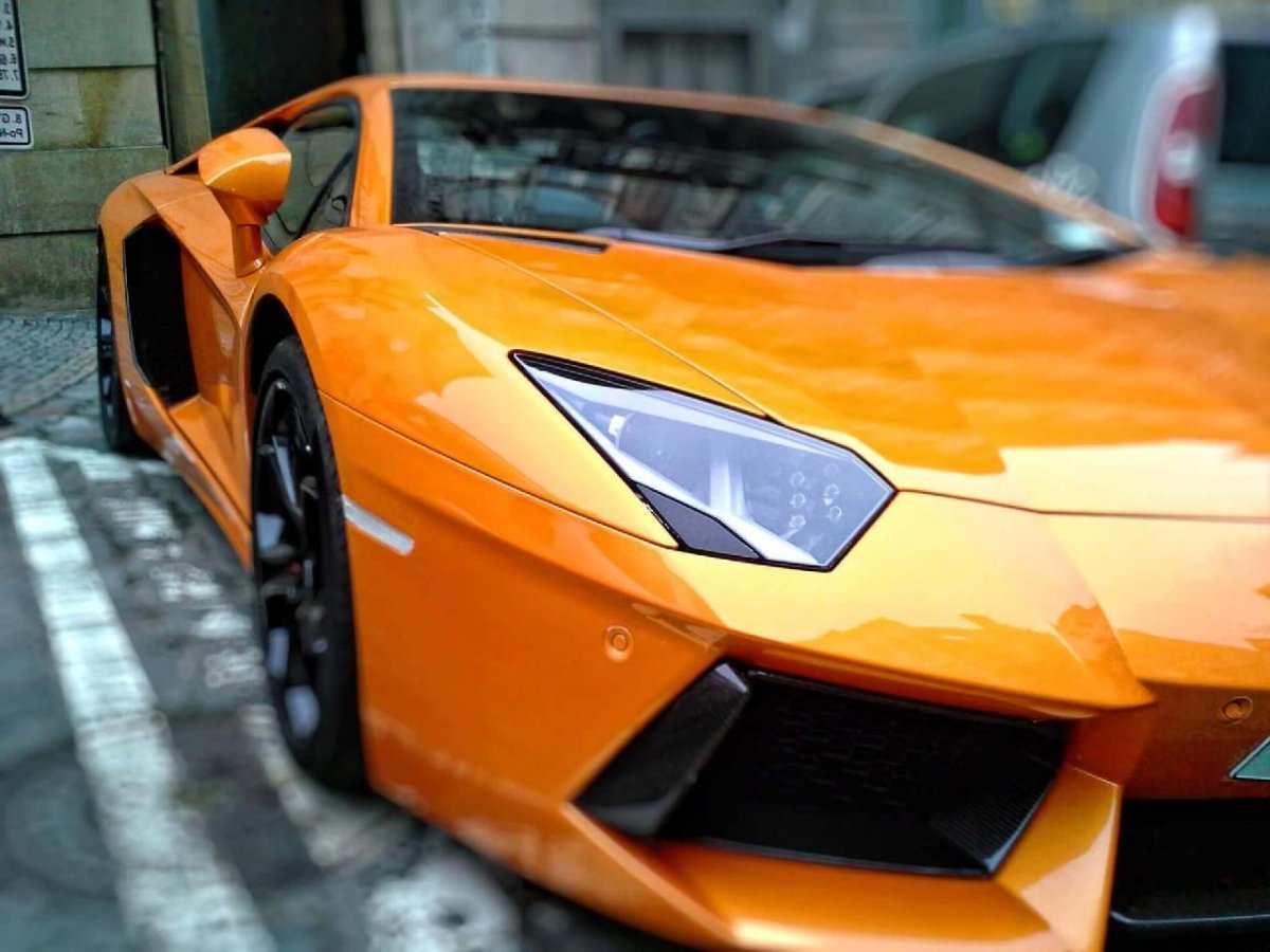 Lamborghini Arancio Argos