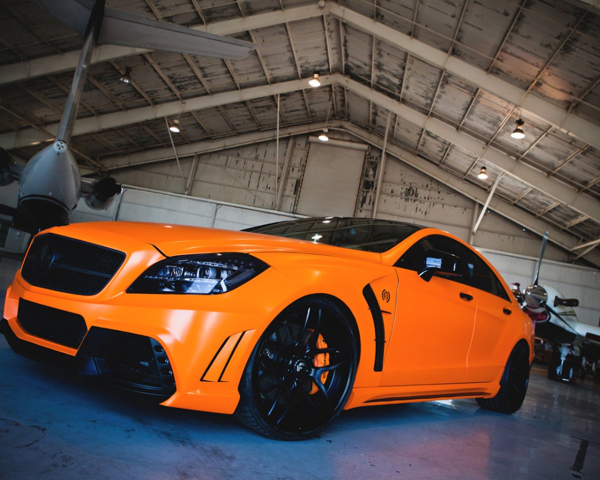 BMW e92 оранжевая