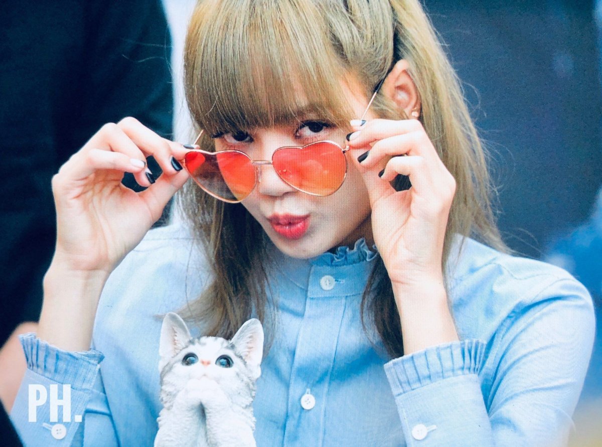 Лалиса Манобан фансайн