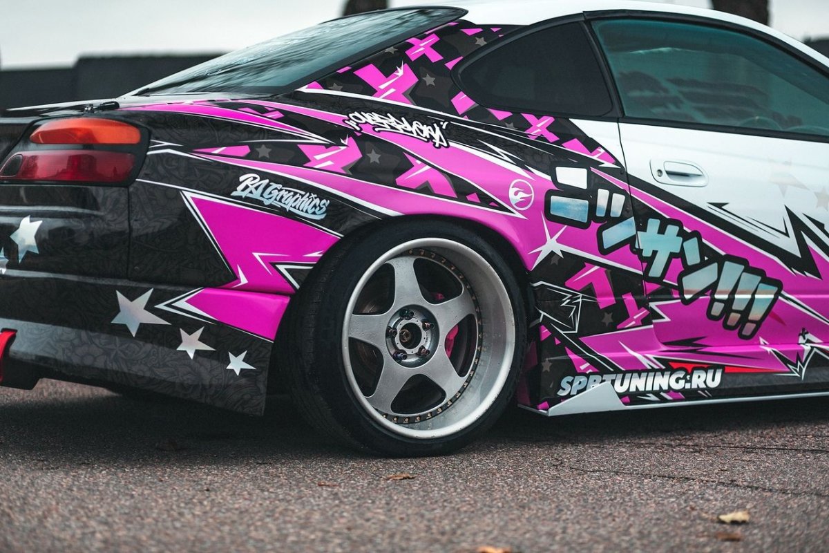 Интересные винилы на авто