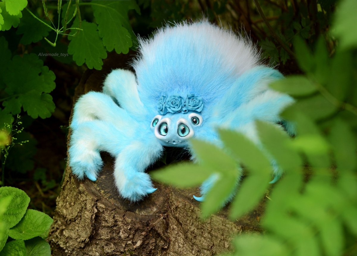 Птицеед альбинос