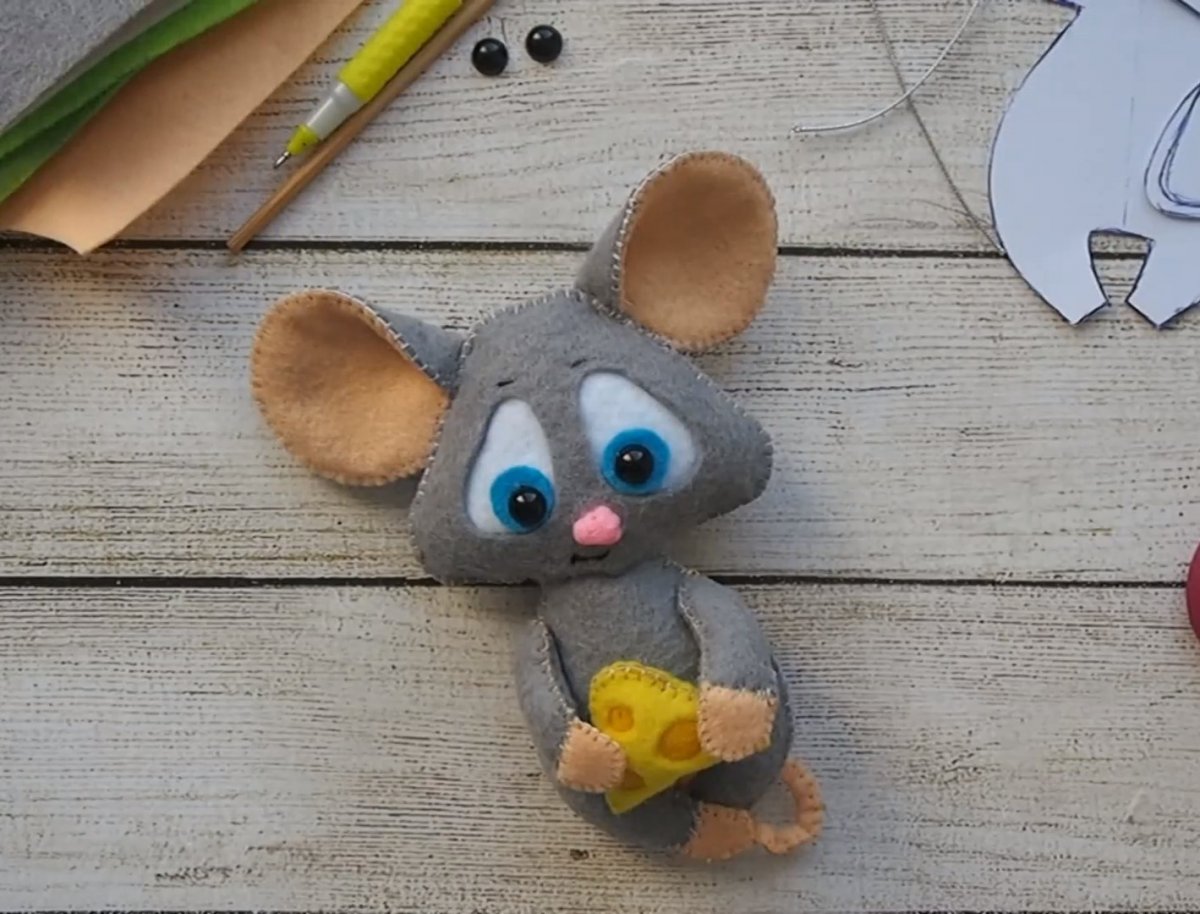 Подушка мышь