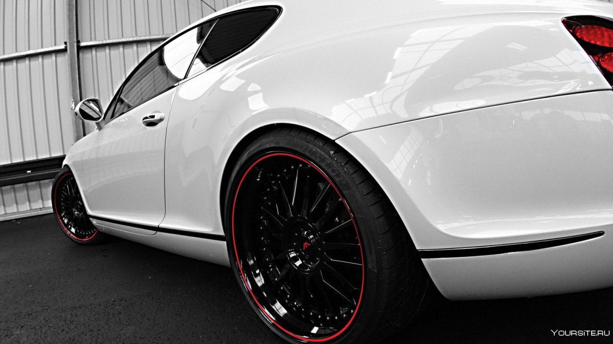 BMW m3 e92 вид сбоку