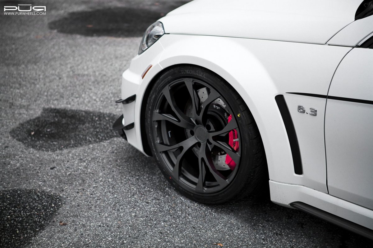 Золотистые суппорта Порше Кайен