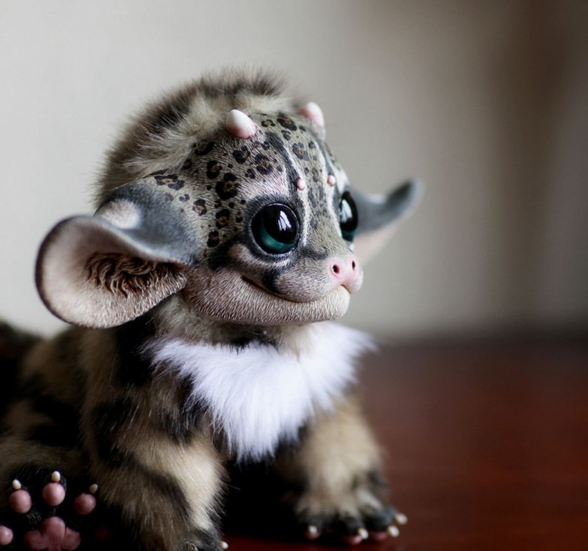 Крокодил и глазоух