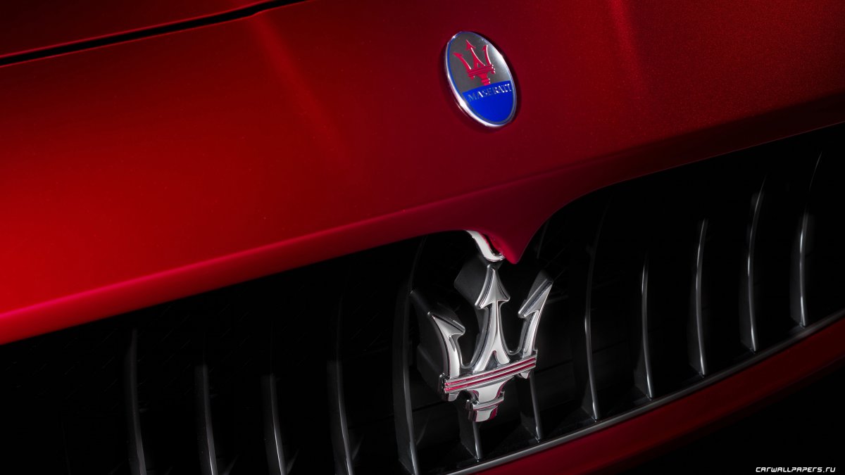 Автомобиль с трезубцем