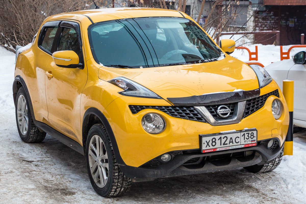 Nissan Juke зеленый