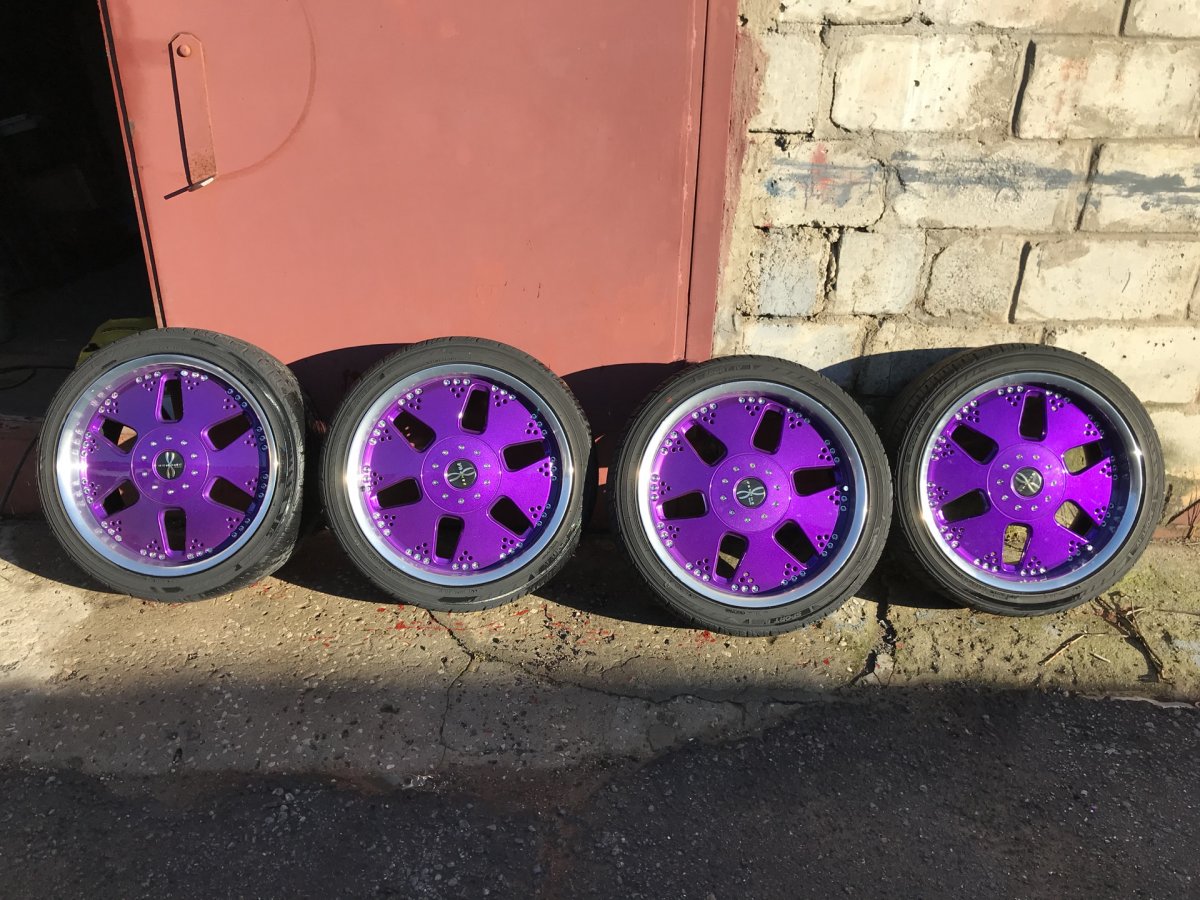 Черно фиолетовые диски