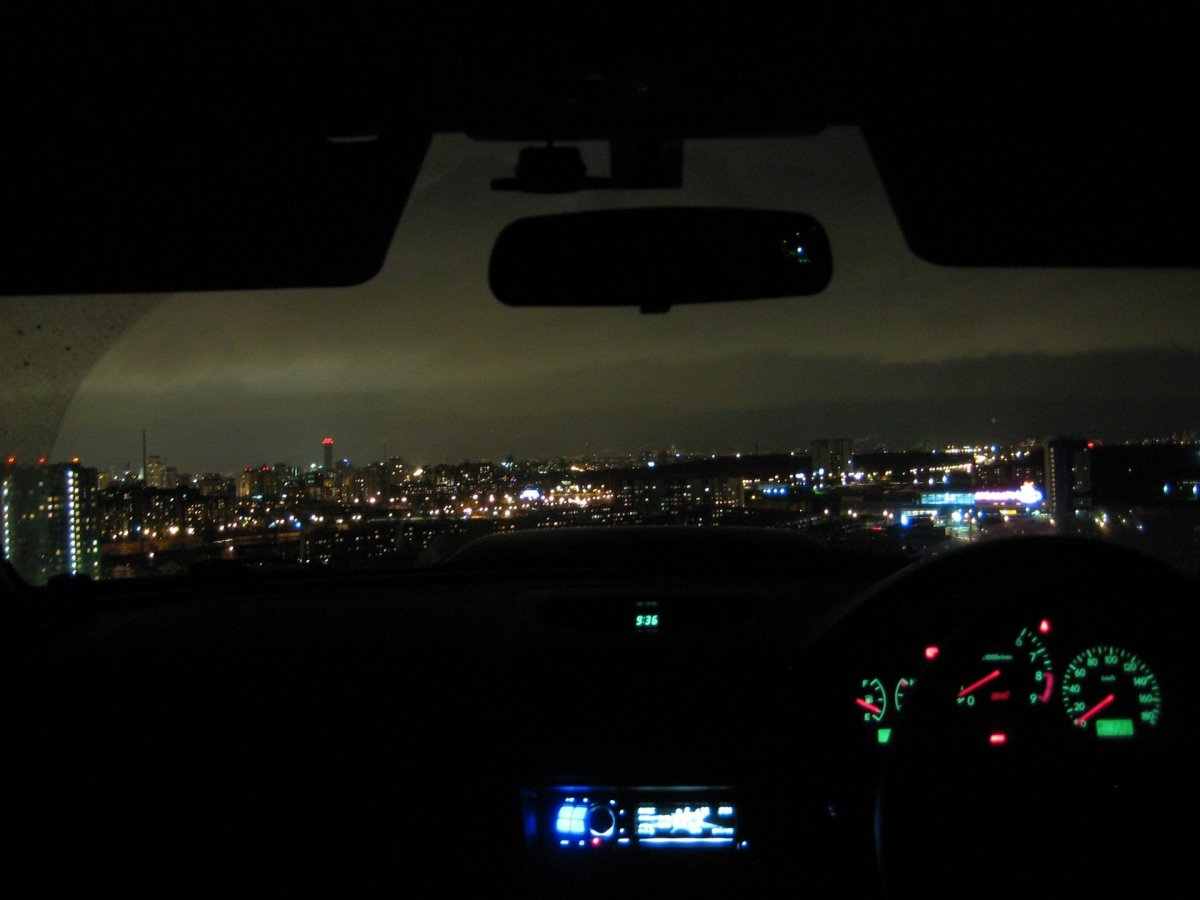 Машина ночью