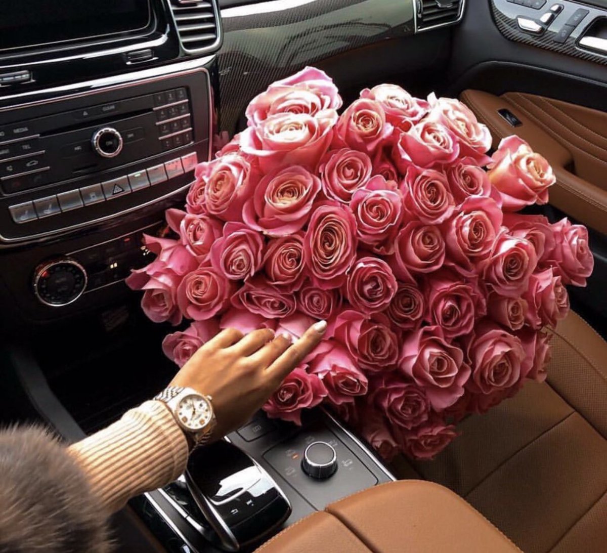 Шикарный подарок девушке