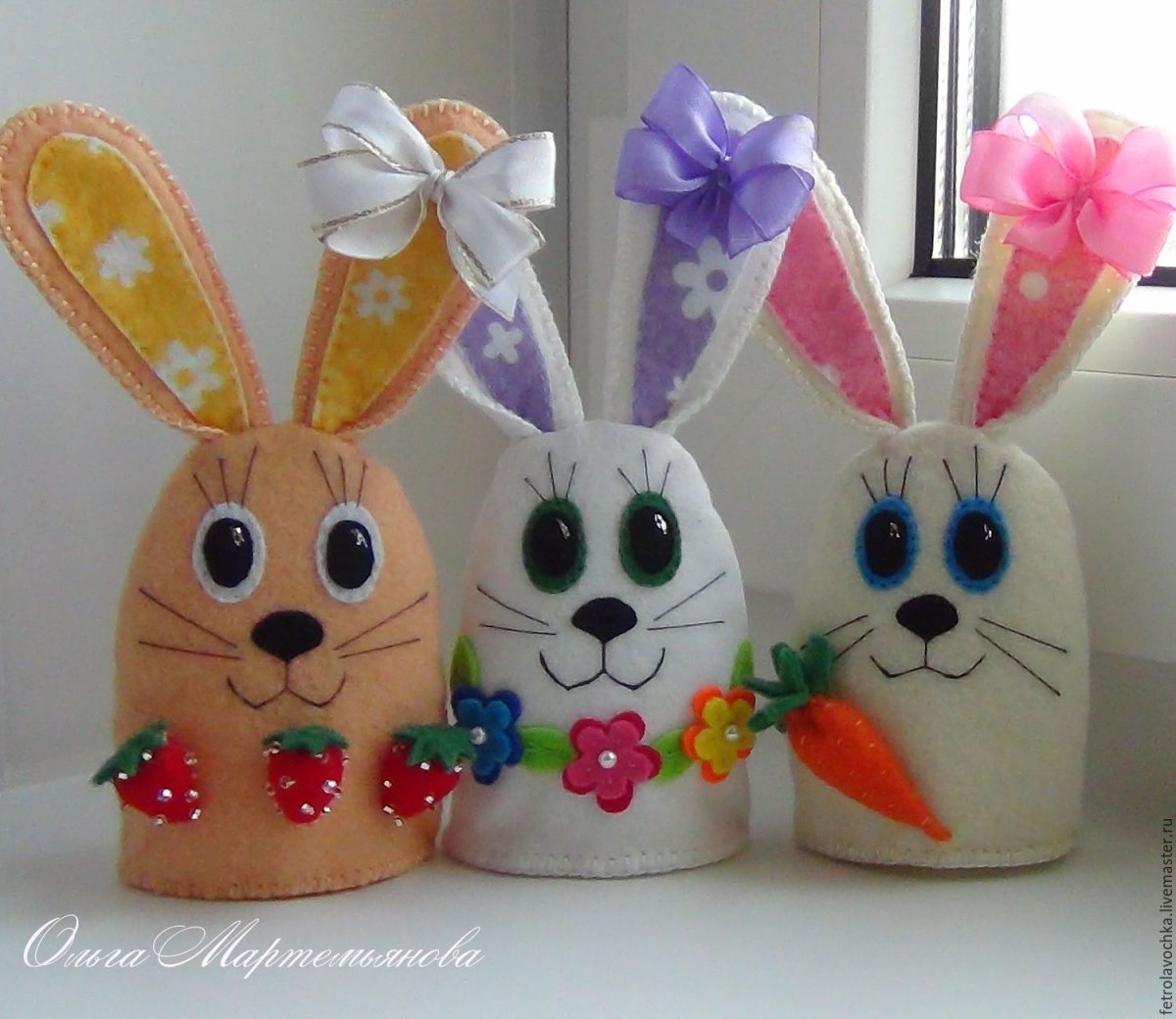 Заяц с подарком