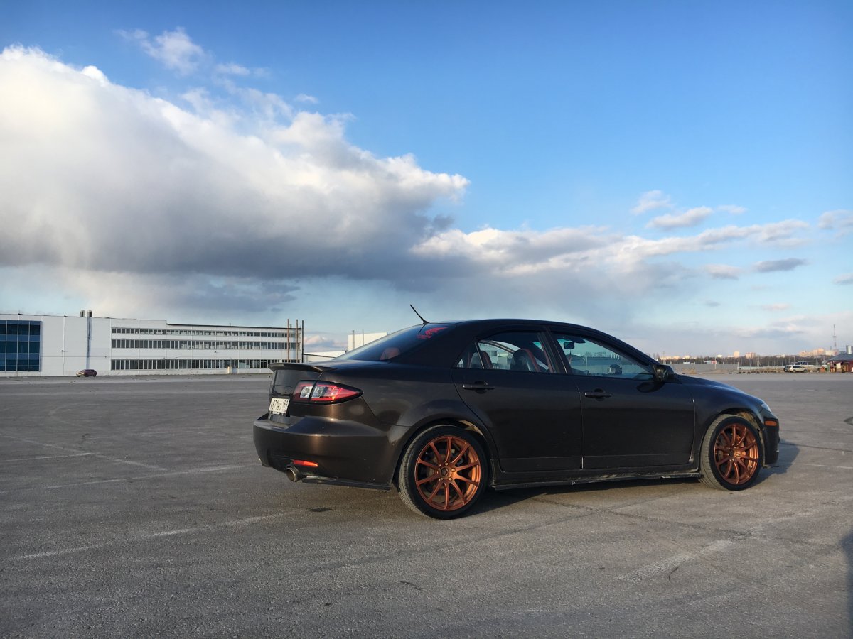 Черная Мазда 6 MPS gg на дисках