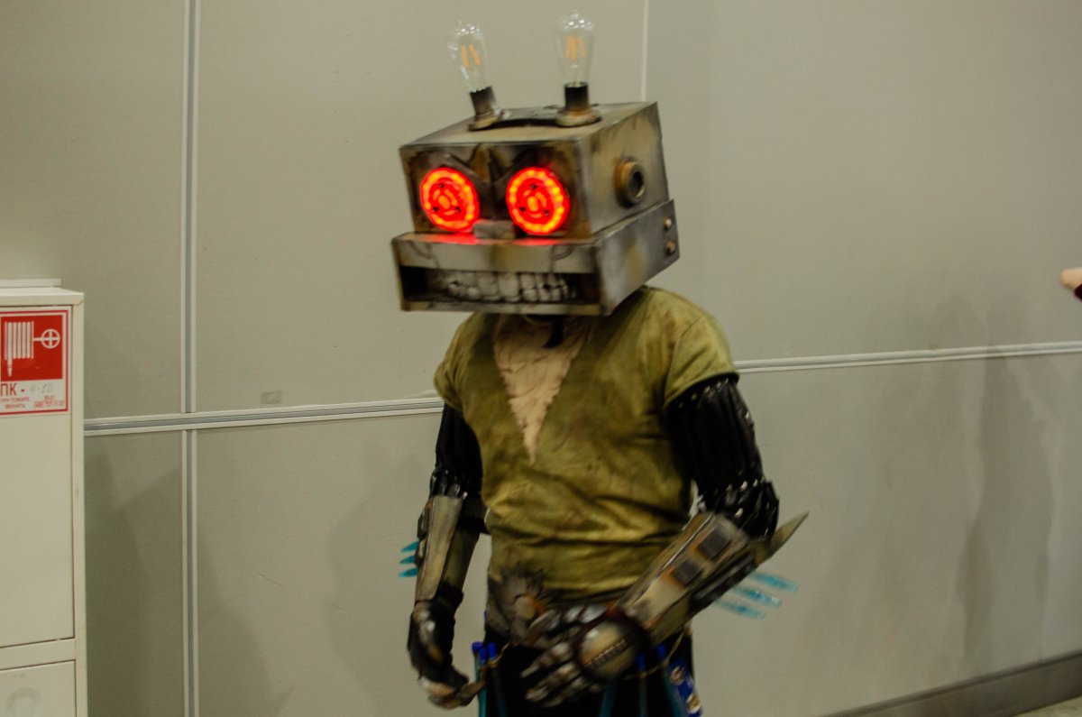 Страшный робот