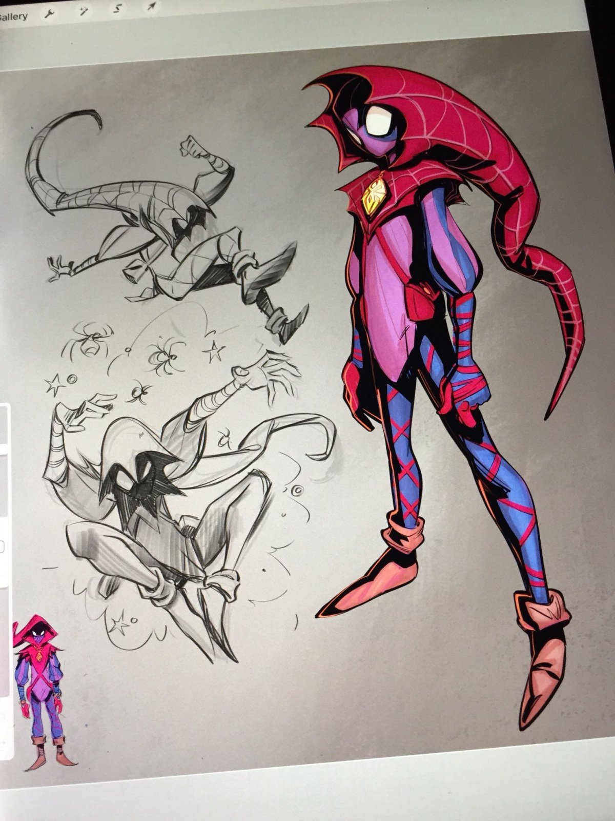 Кот в костюме паука