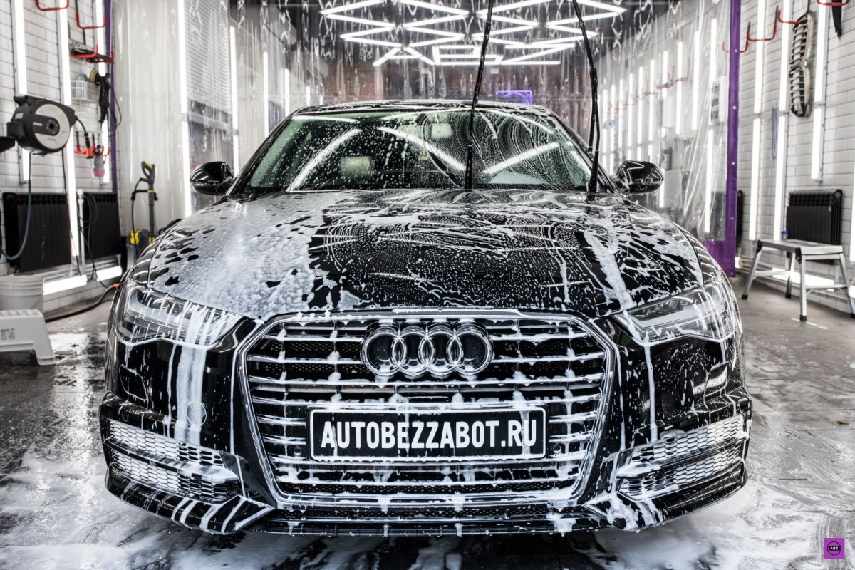 Машина в пене