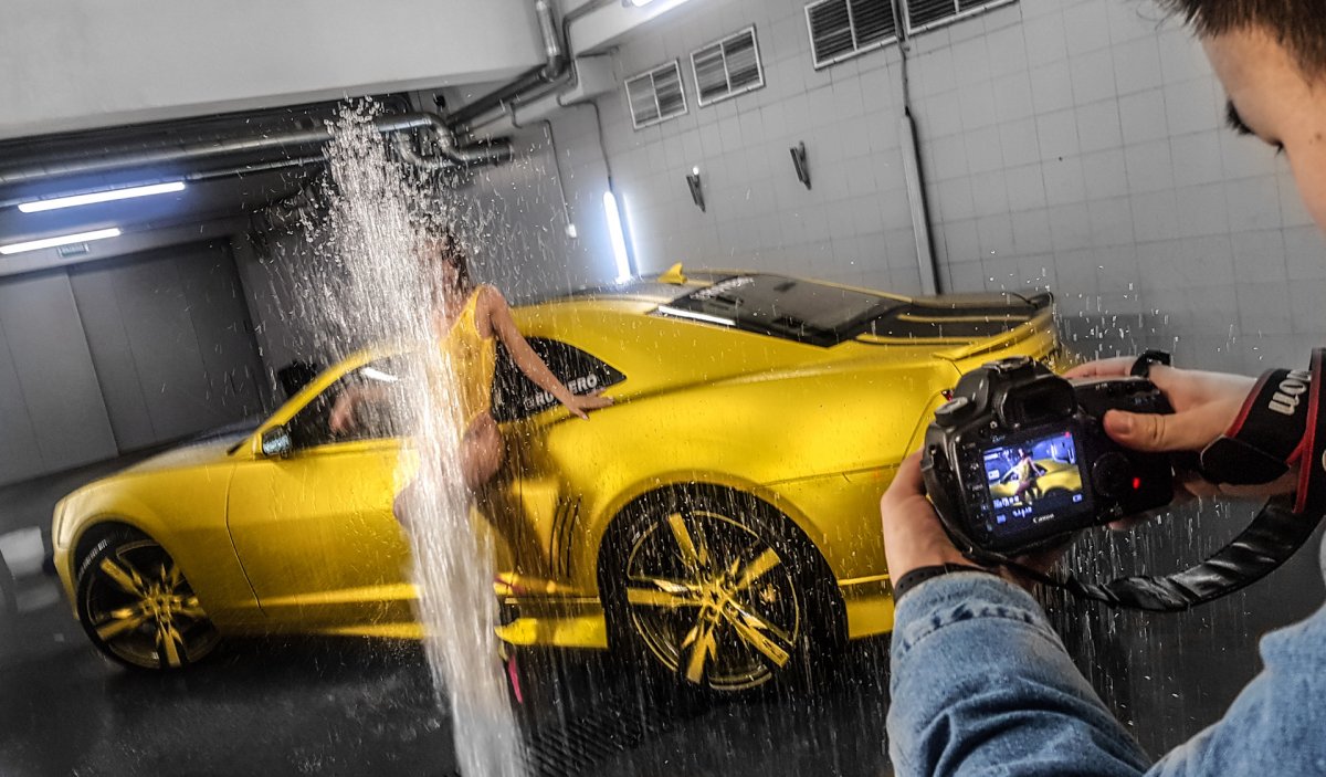 Камаро на мойке