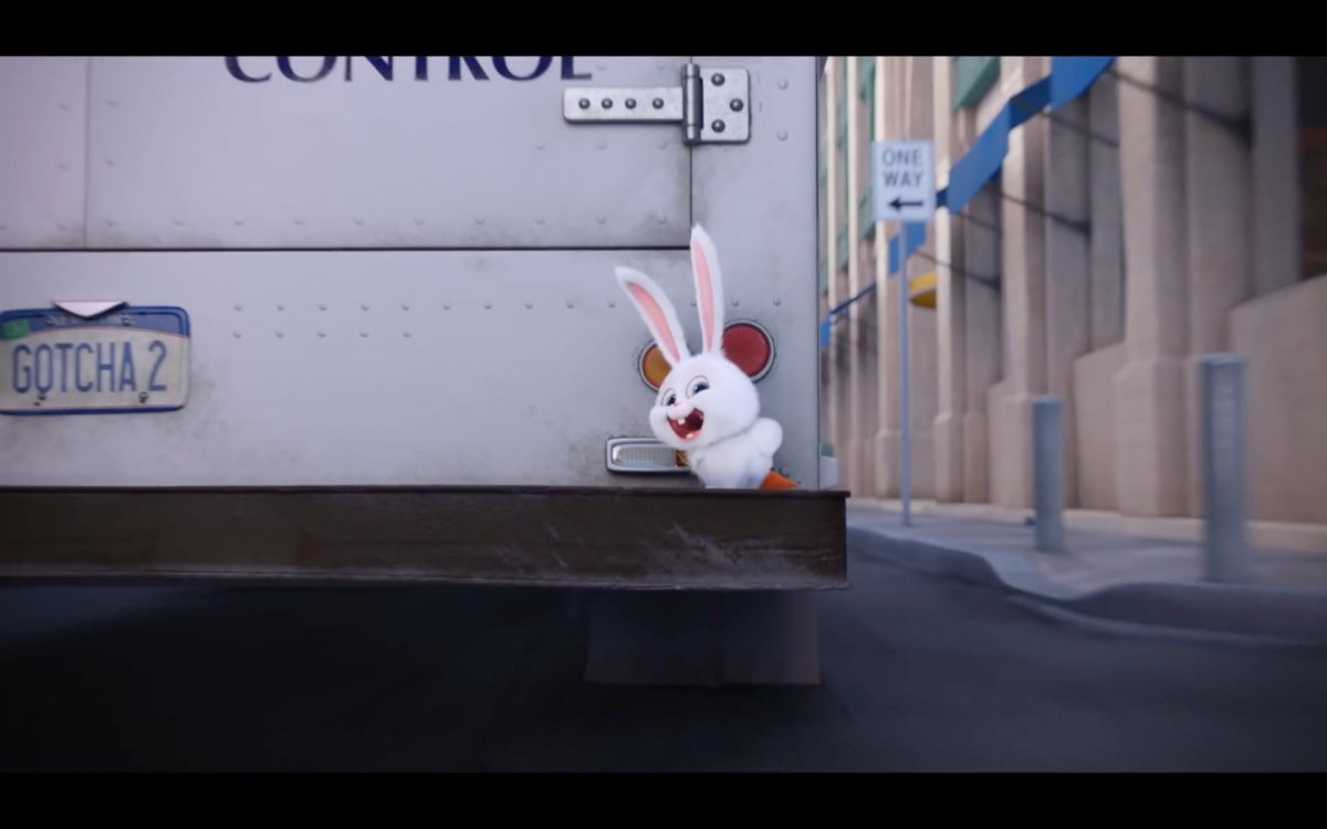 Заяц снежок с морковкой