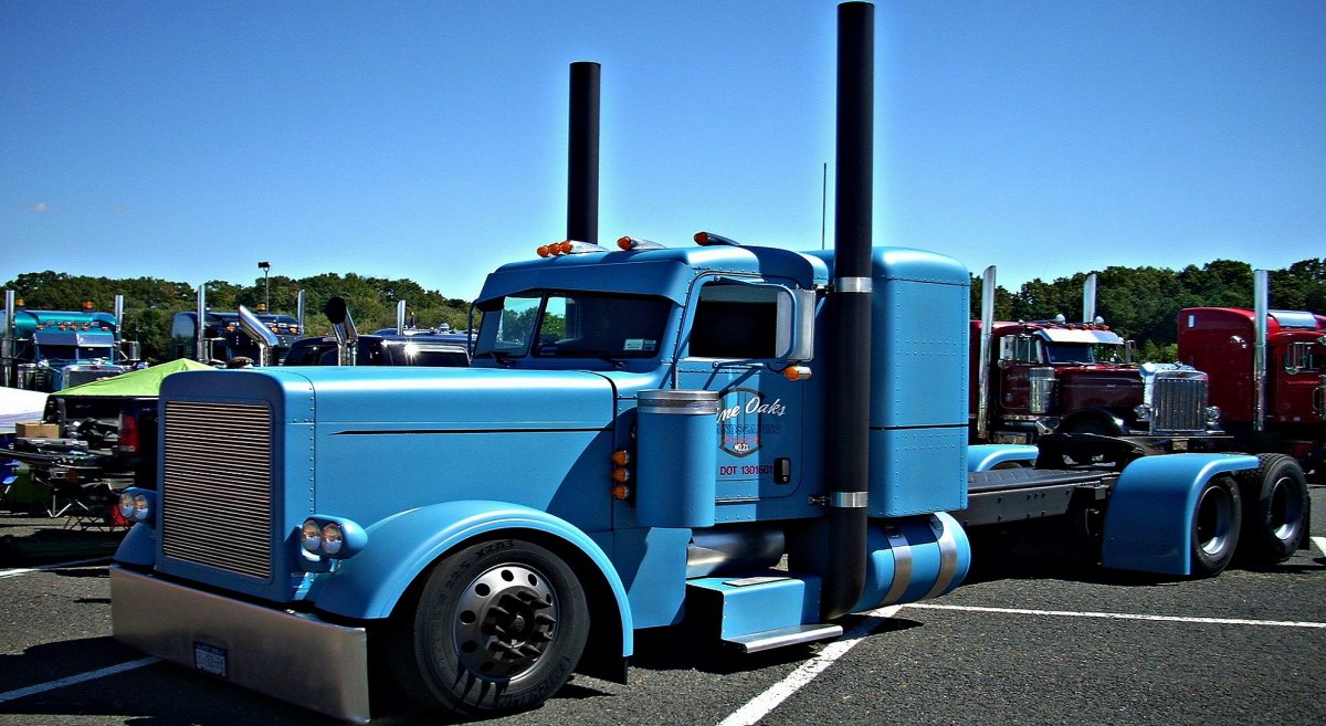 Американские траки Петербилт