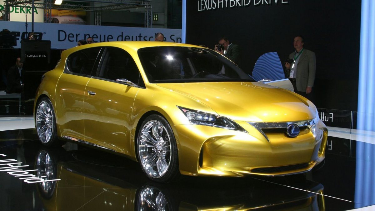 Золотой Лексус is 200