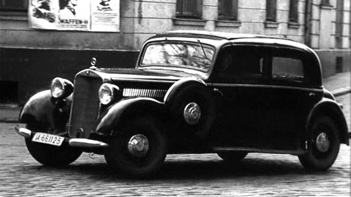 Mercedes-Benz 230 w143 семнадцать мгновений весны