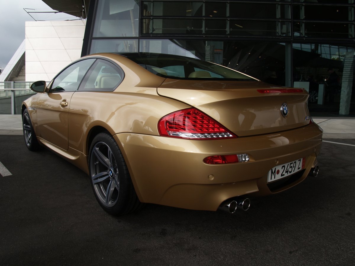 BMW 6 e63 Gold