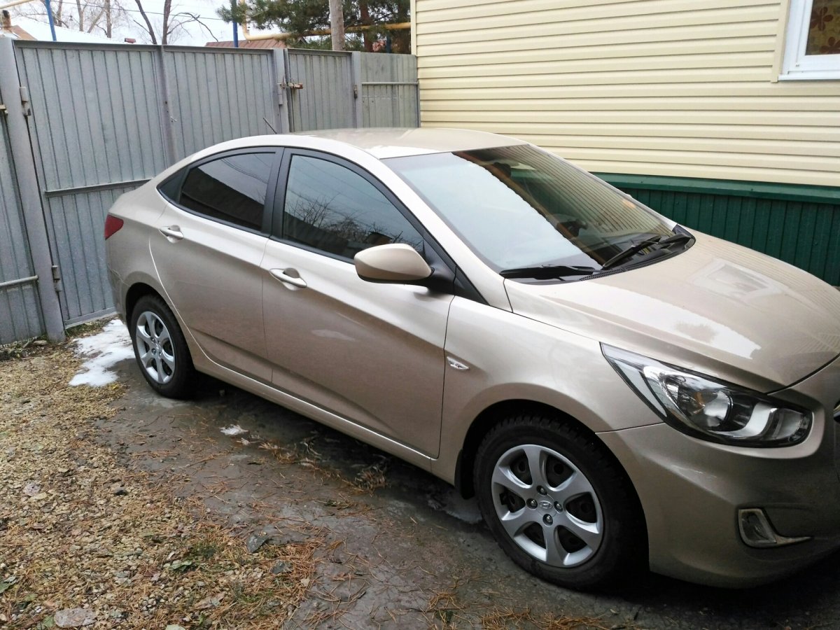 Hyundai Solaris Beige
