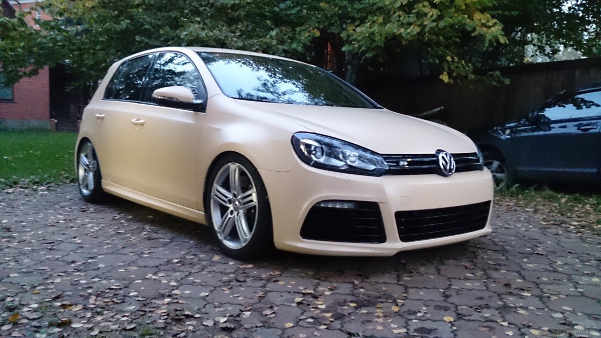 VW Golf Beige