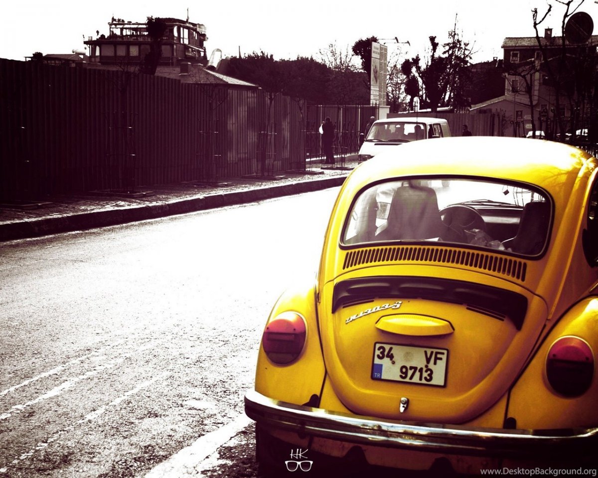 Фольксваген жук желтый