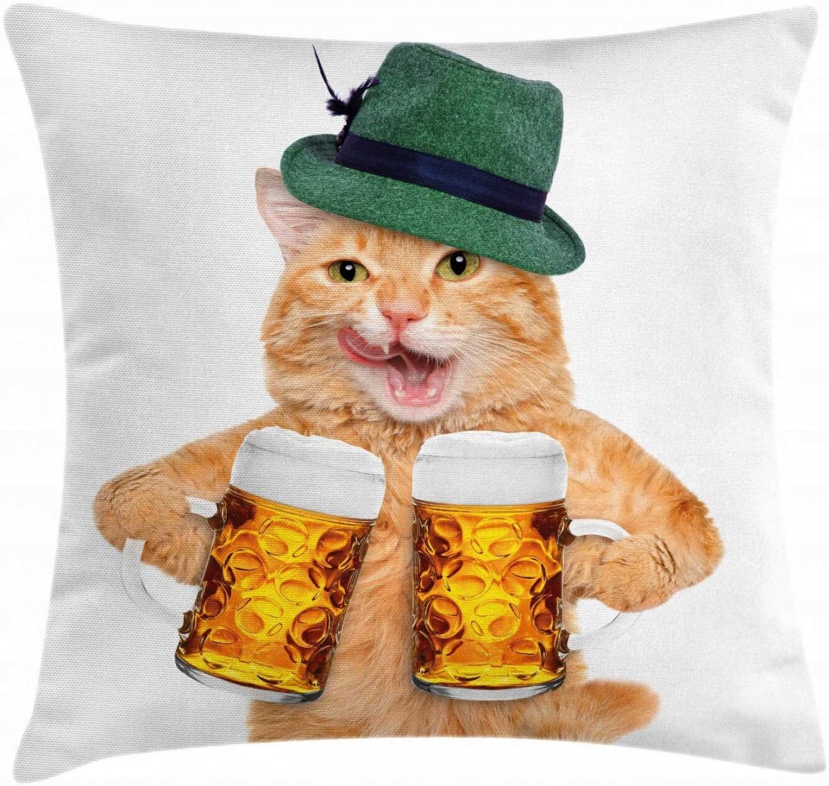 Котик пьет пиво