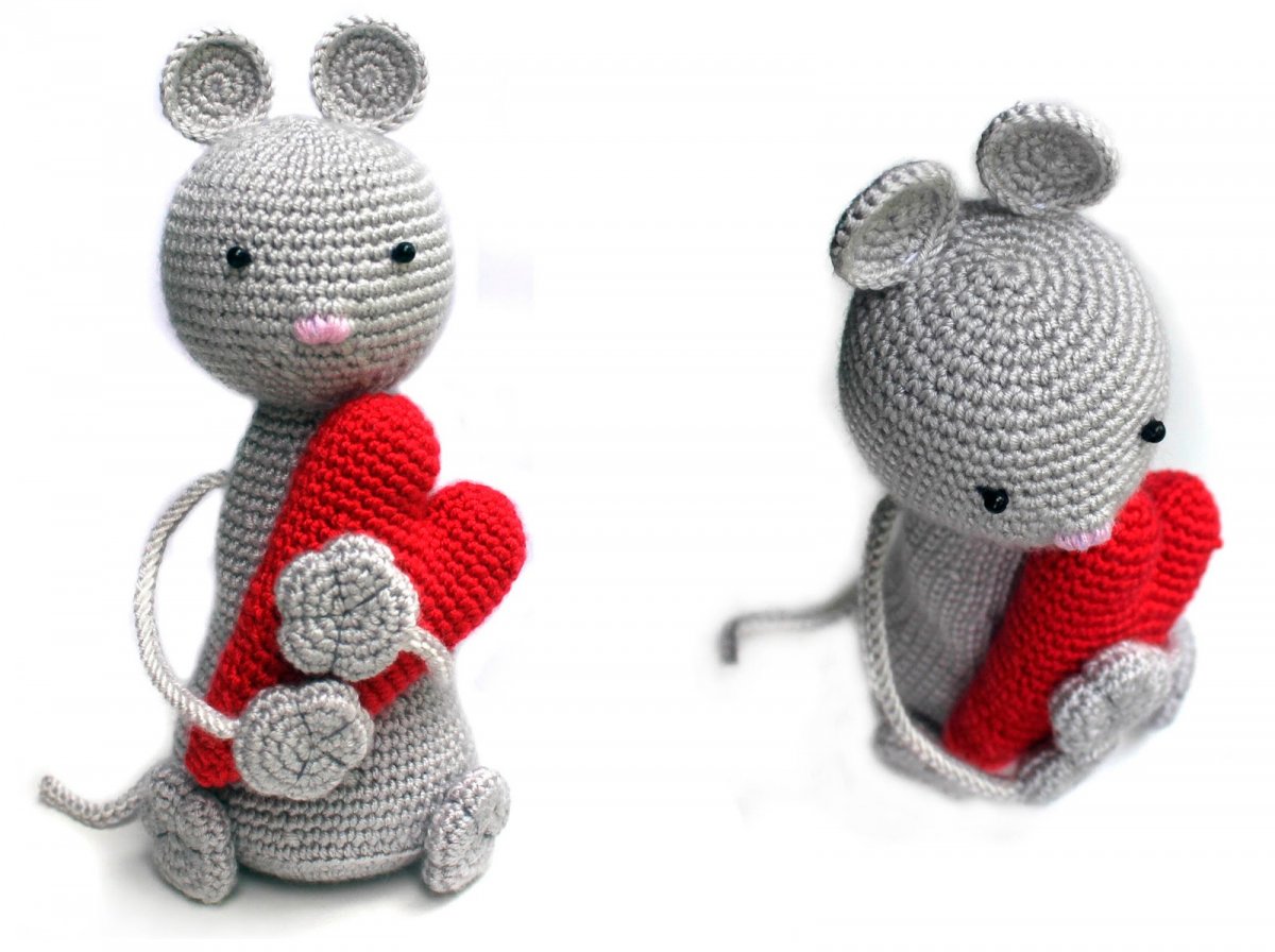 Оранжевая мышка крючком