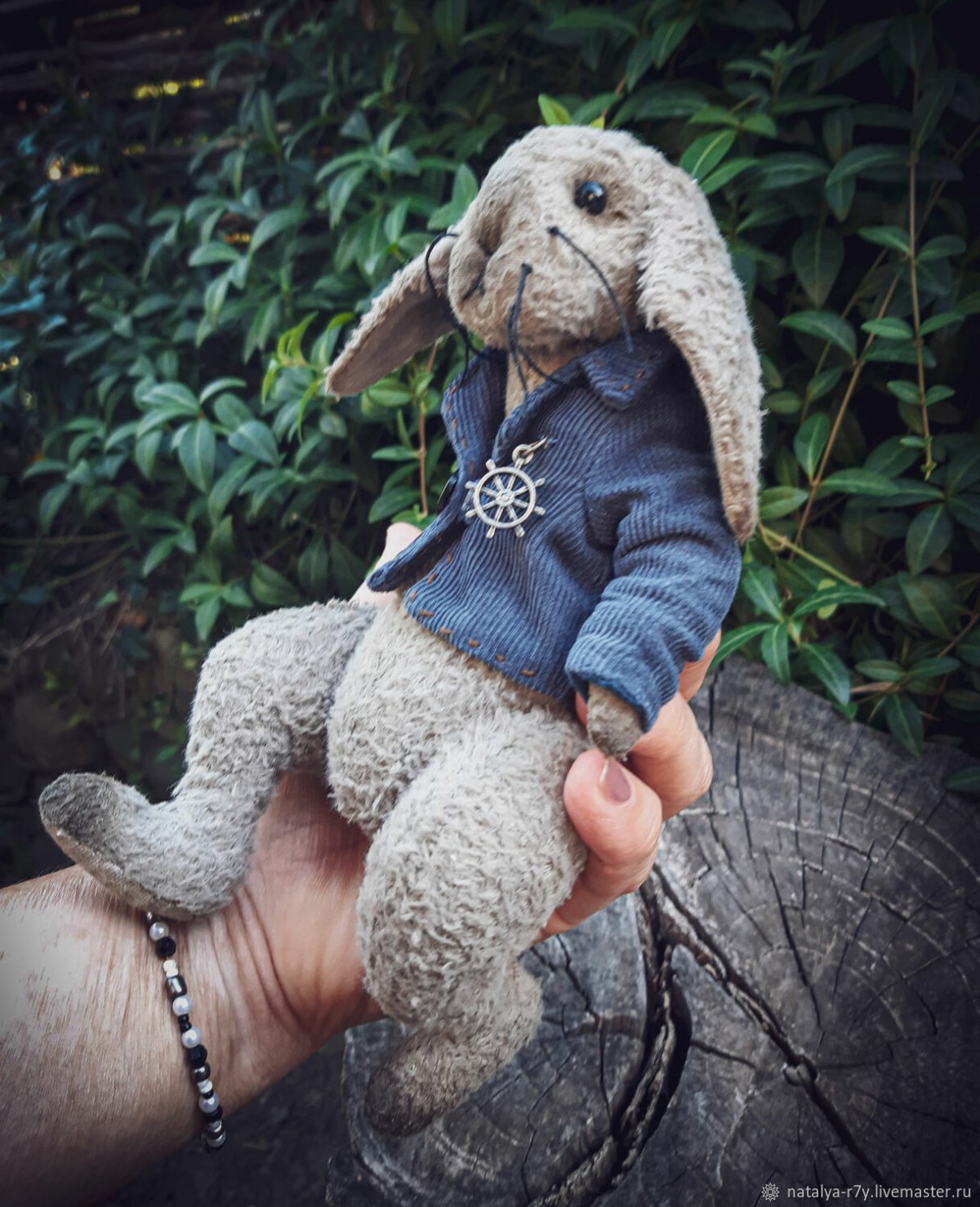 Кролик амигуруми