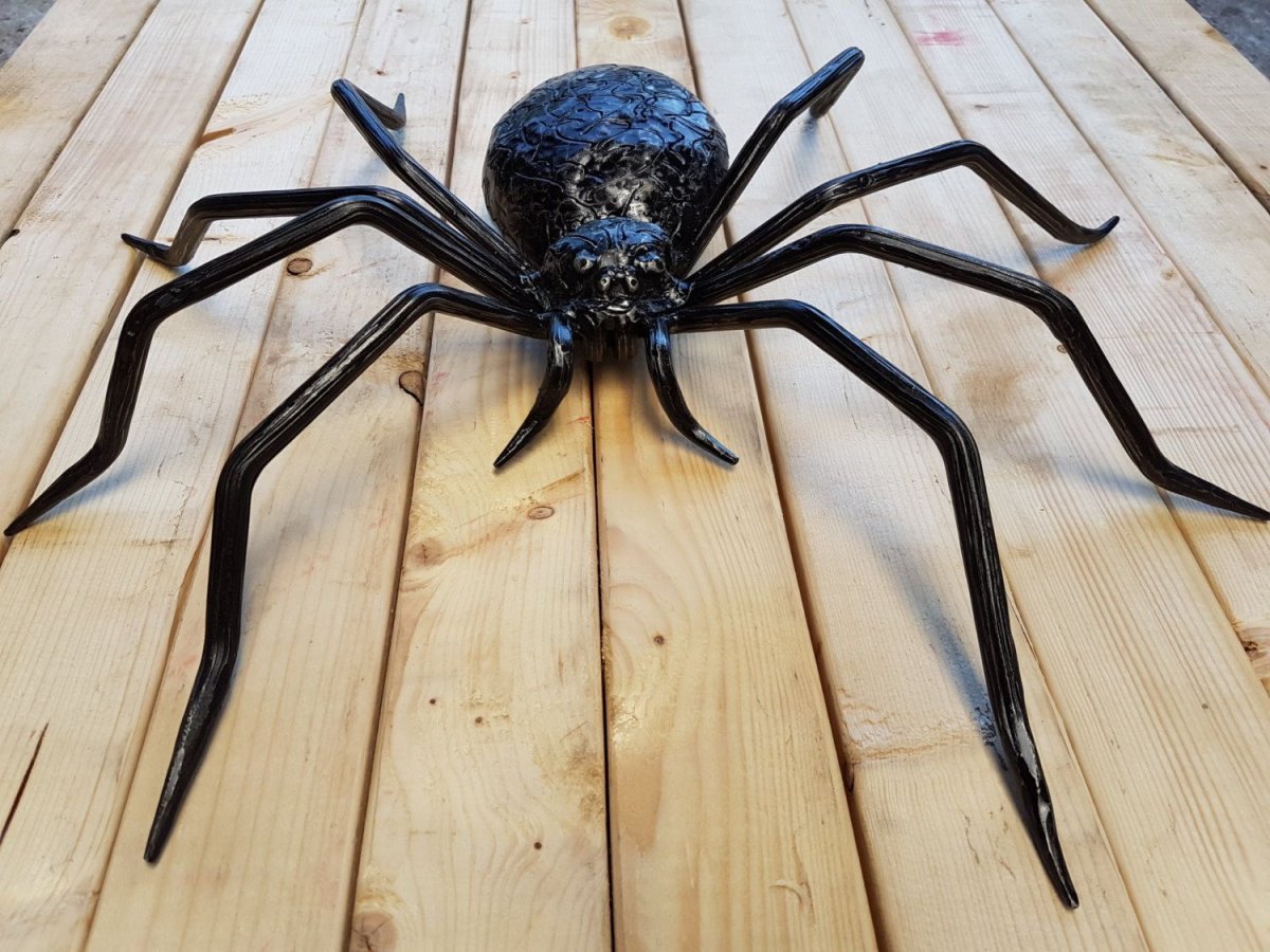 Паук из листового металла